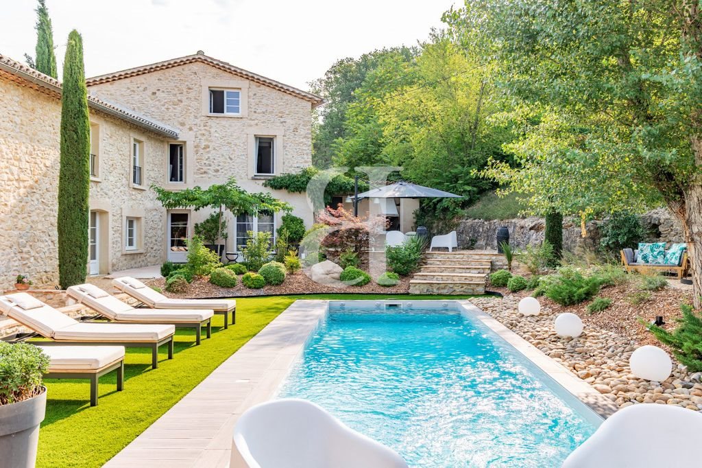 Appartement à vendre, 380m², Vaison-la-Romaine