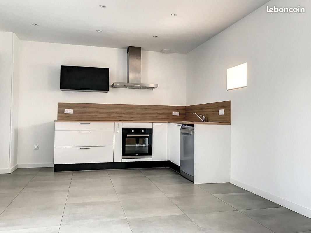 Maison à louer, 37m², Quéven