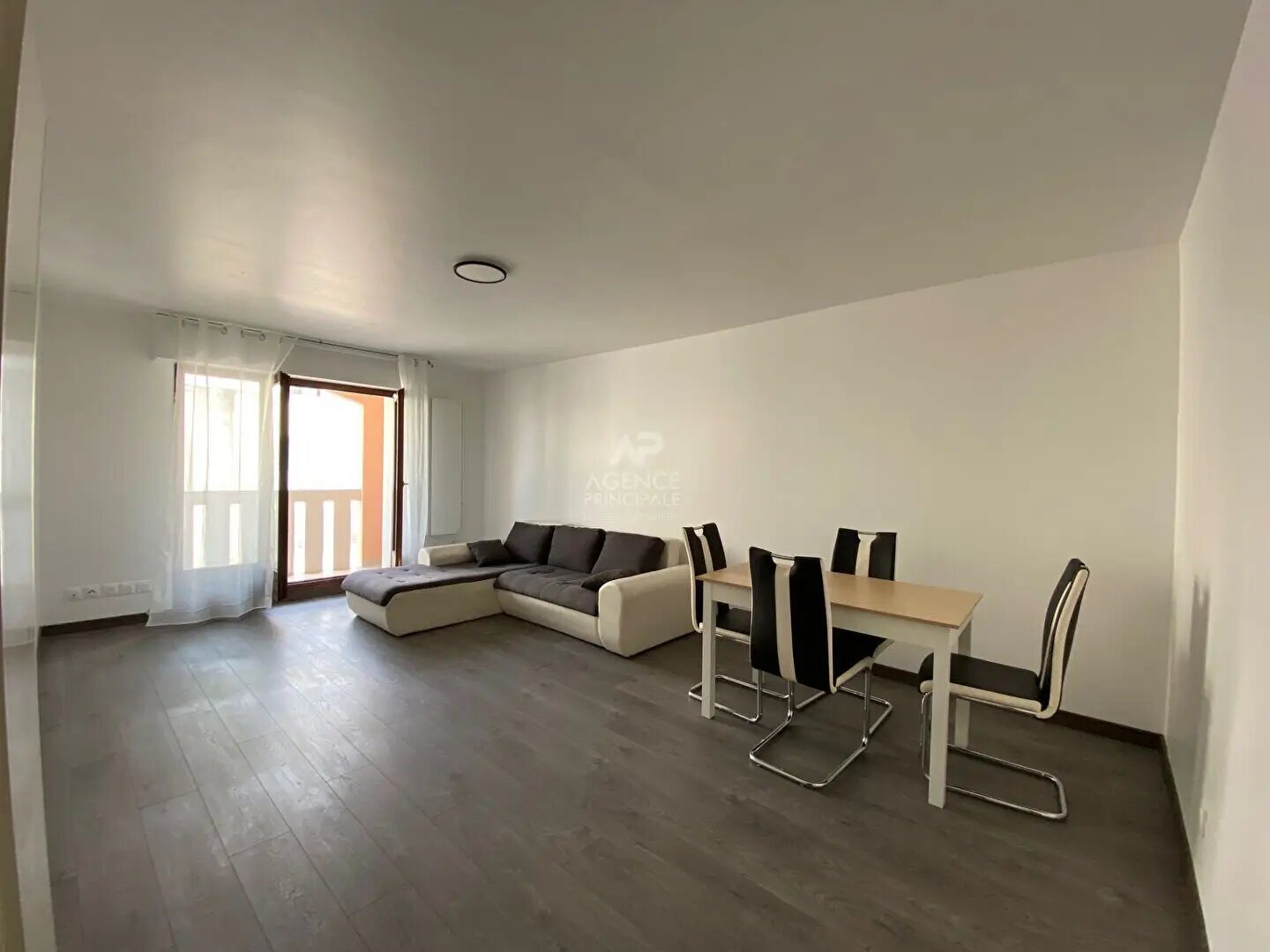 Appartement à louer, 66m², Cergy