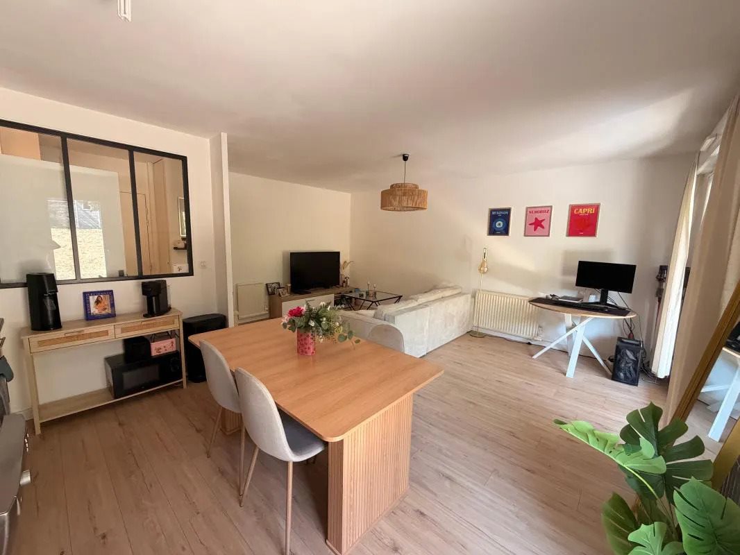 Appartement à louer, 45m², Lorette
