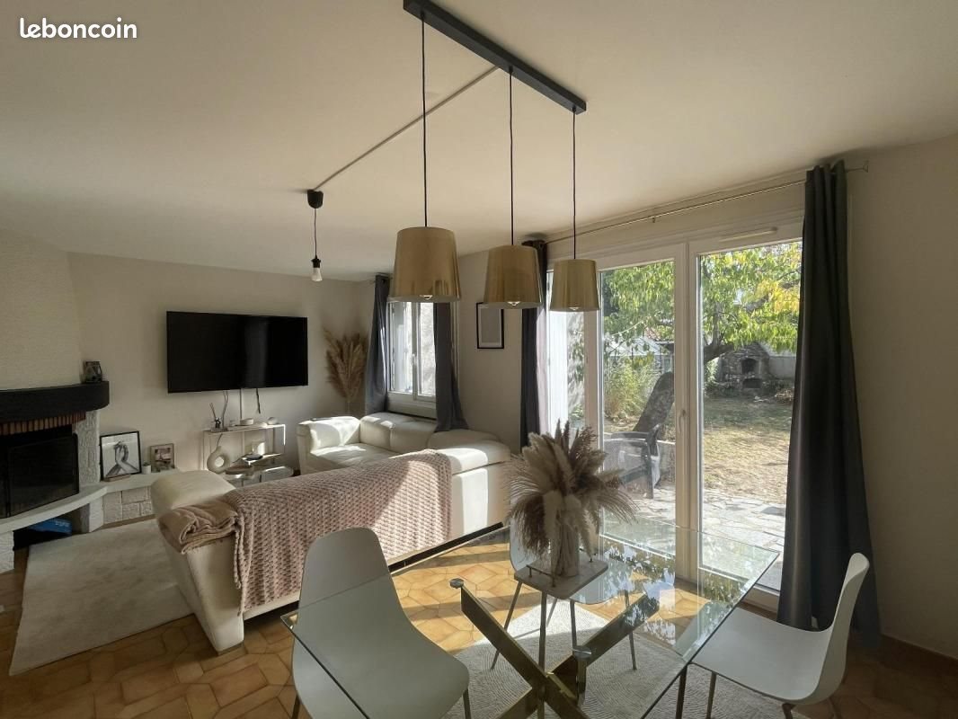 Maison à louer, 92m², Saint-Juéry