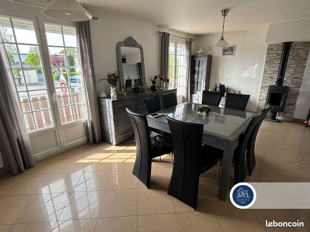 Maison à vendre, 120m², Guécélard