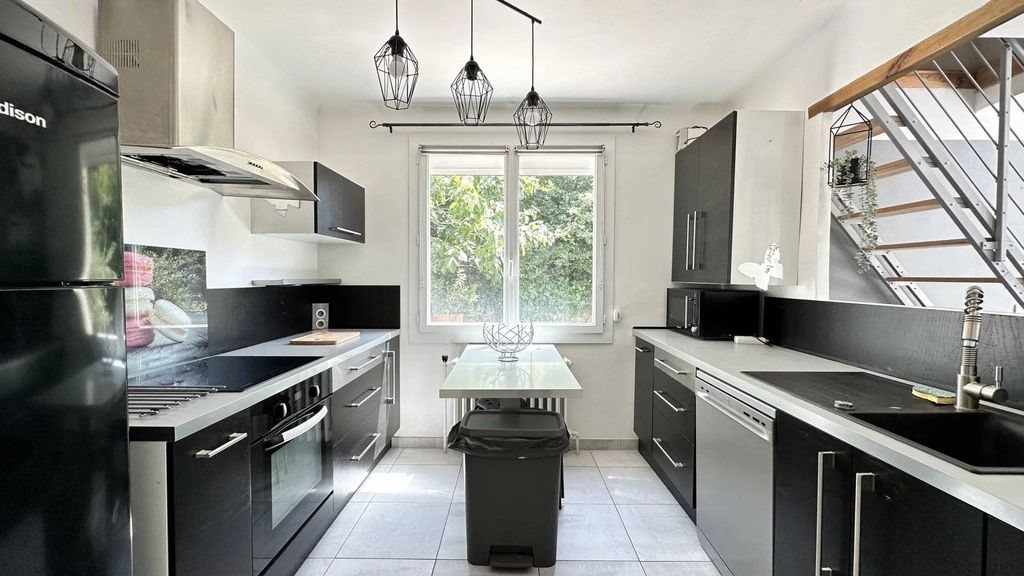 Maison à vendre, 205m², Mimet
