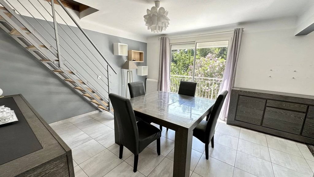 Maison à vendre, 205m², Mimet