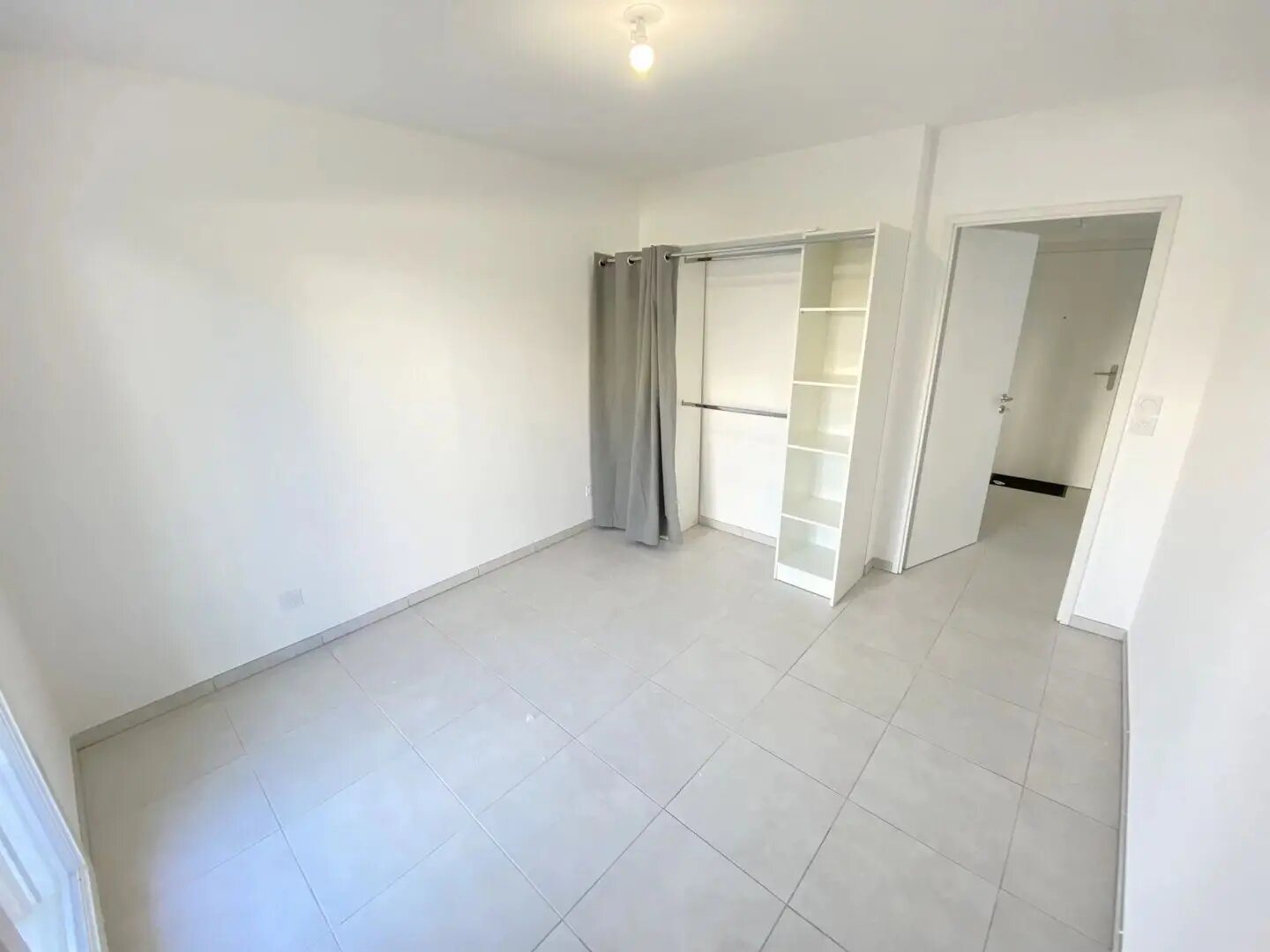 Appartement à louer, 42m², Meyreuil
