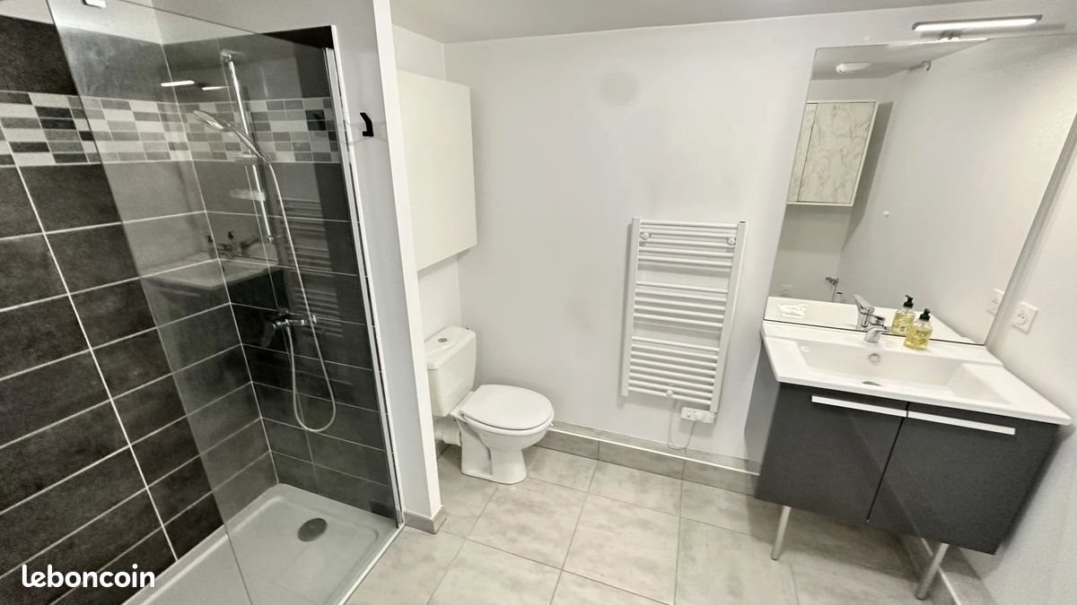 Appartement à louer, 43m², Meyreuil