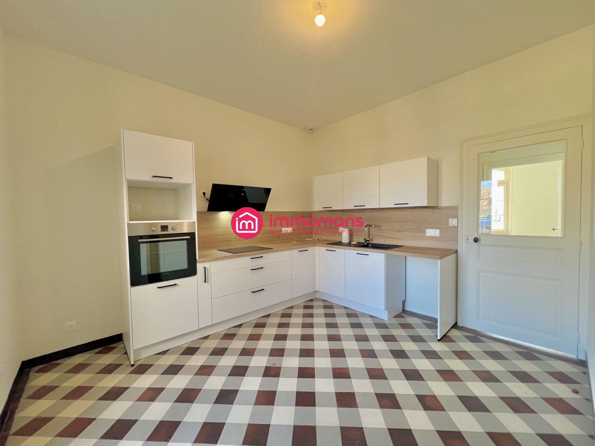 Maison à louer, 161m², Neuville-sur-Sarthe