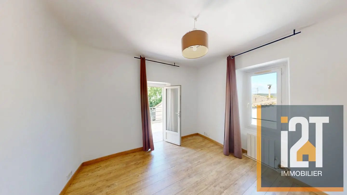 Appartement à louer, 54m², Moulézan