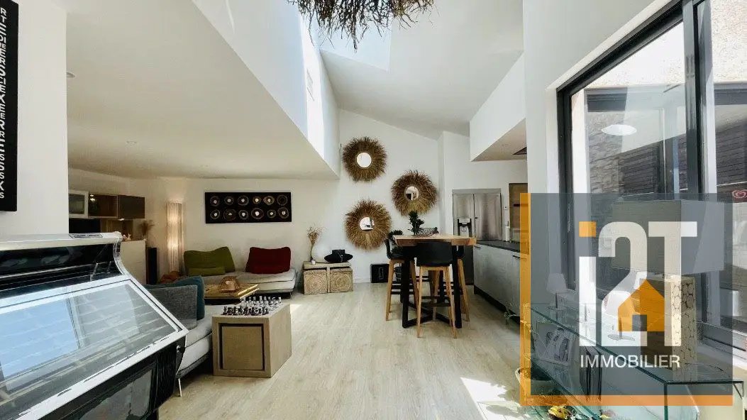 Appartement à vendre, 156m², Nîmes