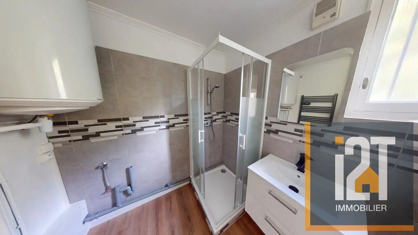 Appartement à louer, 70m², Nîmes