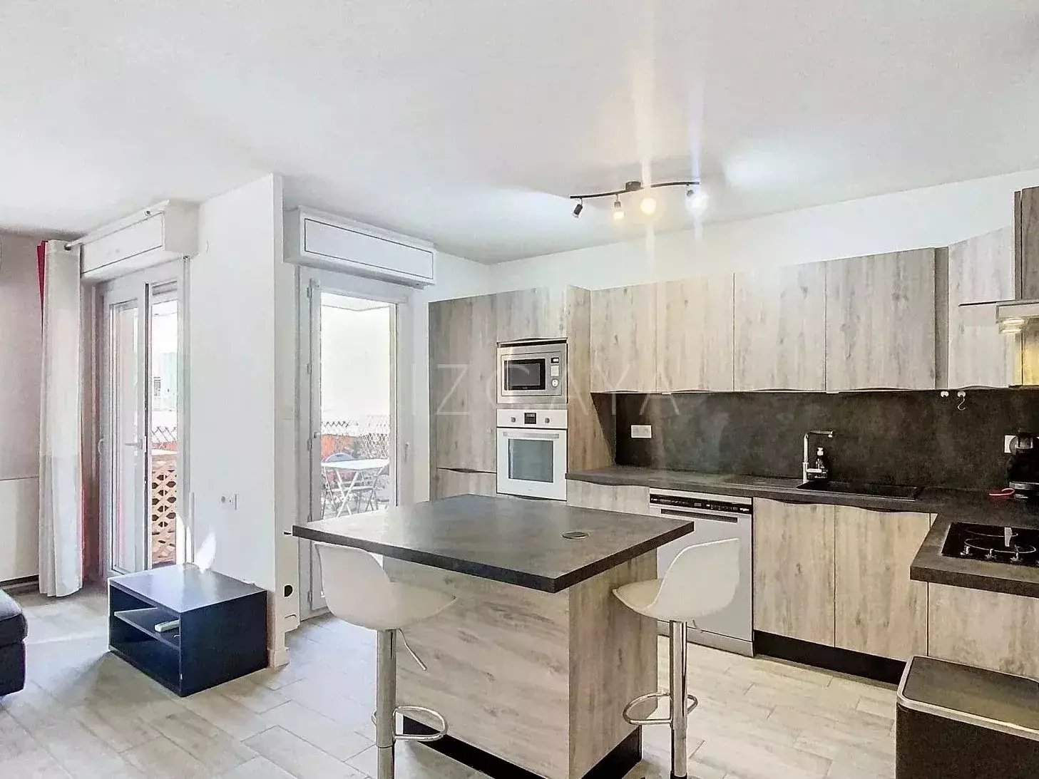 Appartement à louer, 65m², Nice