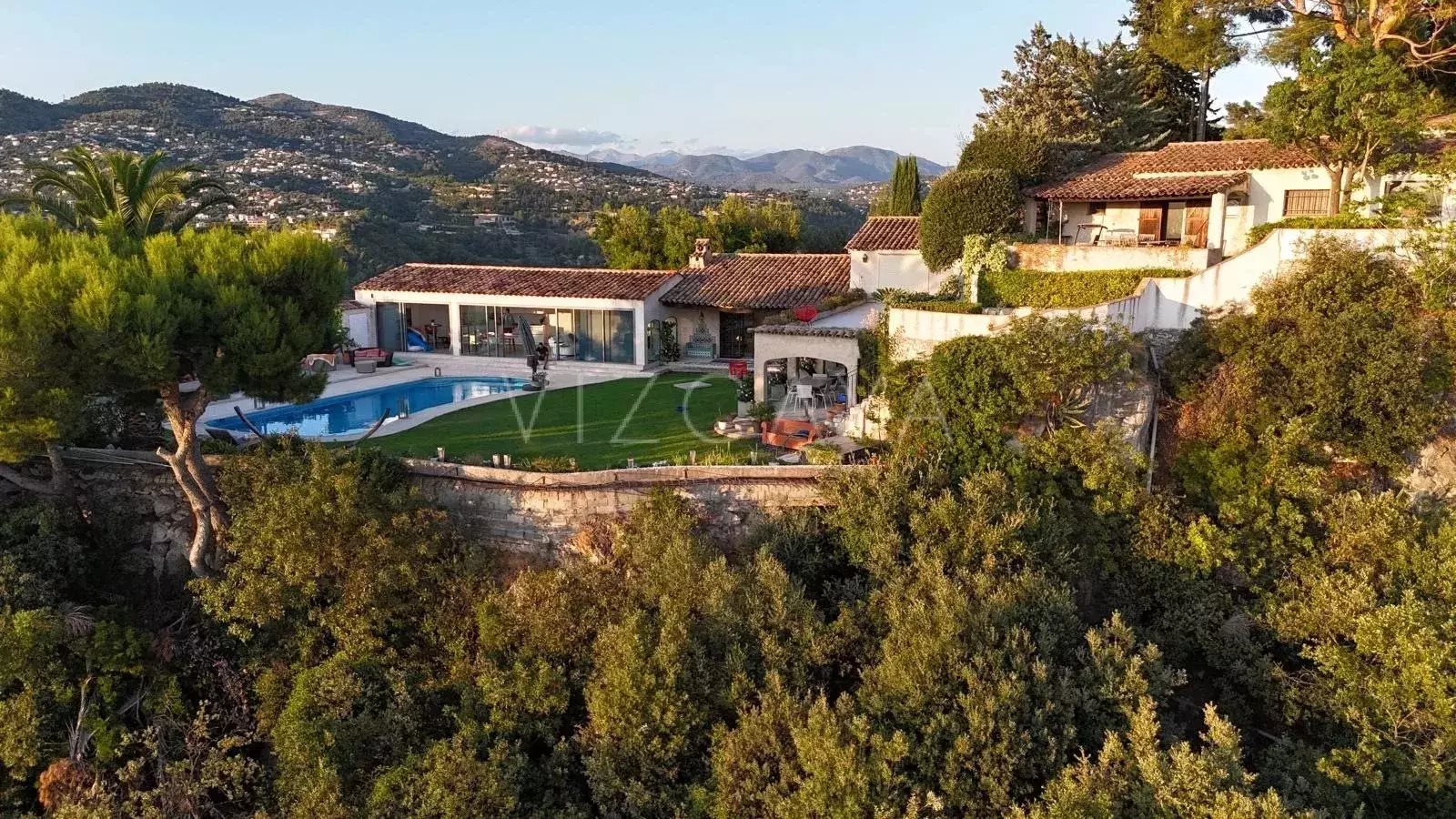 Maison à louer, 301m², Nice