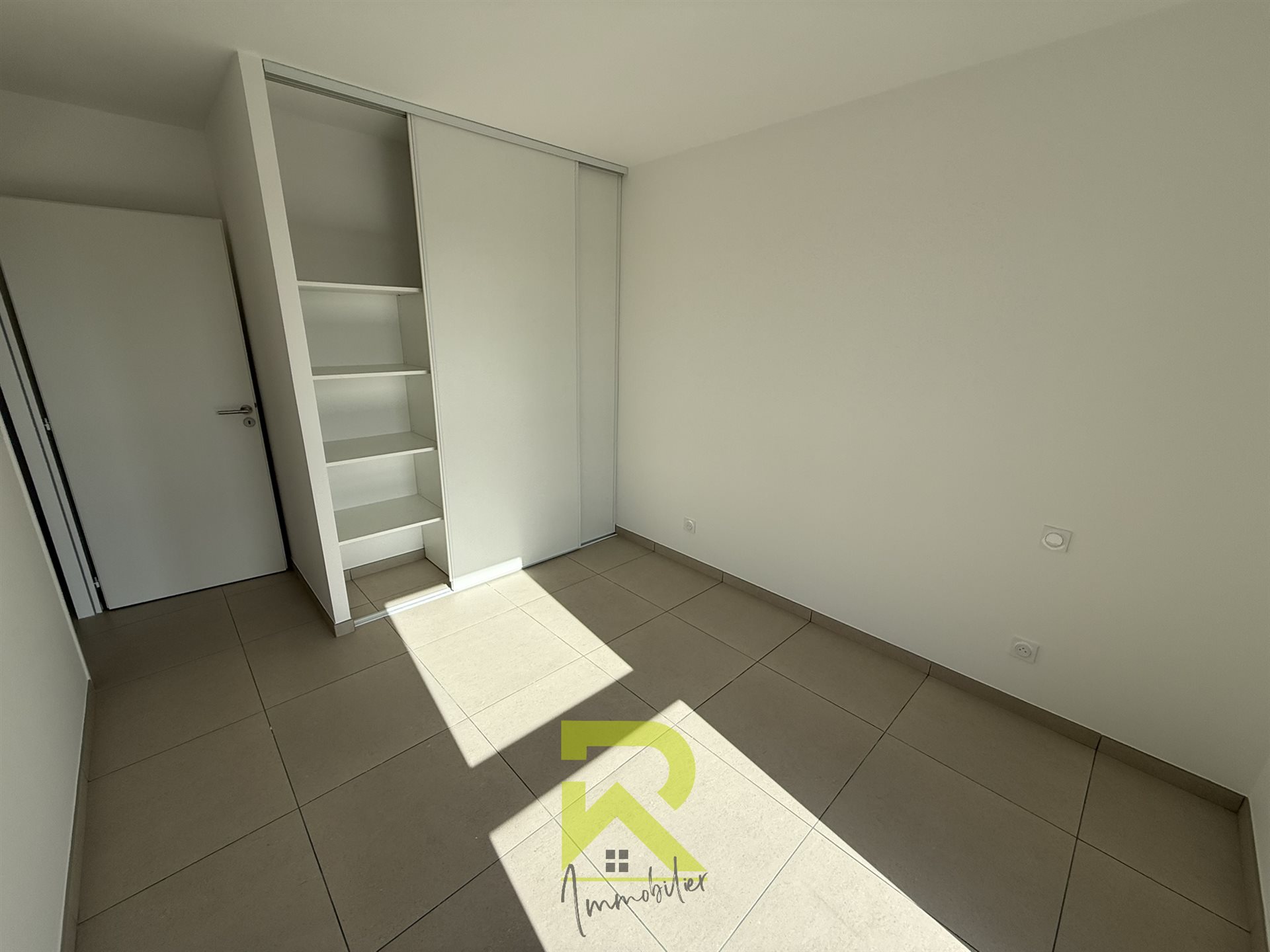 Maison à louer, 83m², Vias