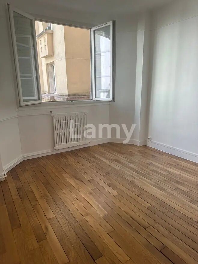 Appartement à louer, 35m², Courbevoie