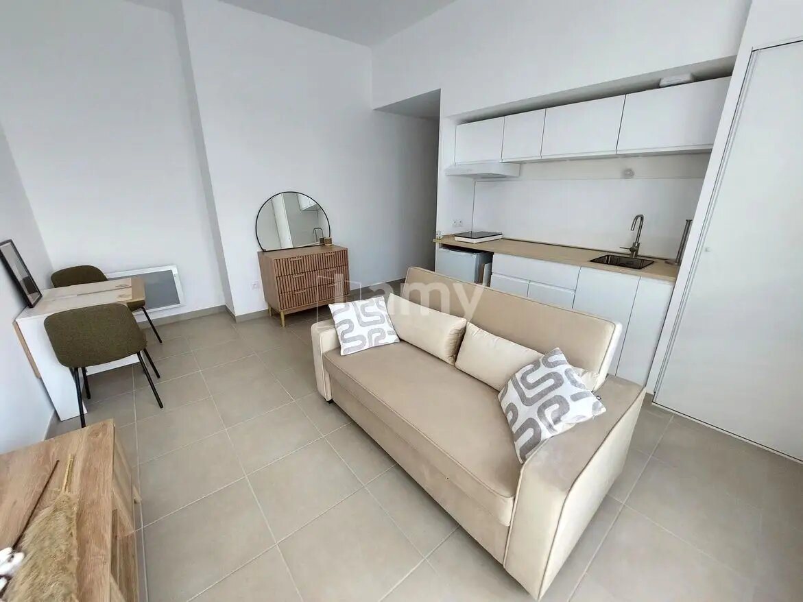 Appartement à louer, 28m², Saint-Rémy-de-Provence