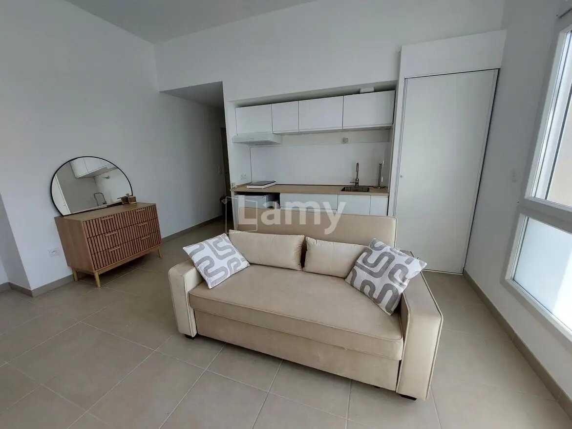 Appartement à louer, 28m², Saint-Rémy-de-Provence