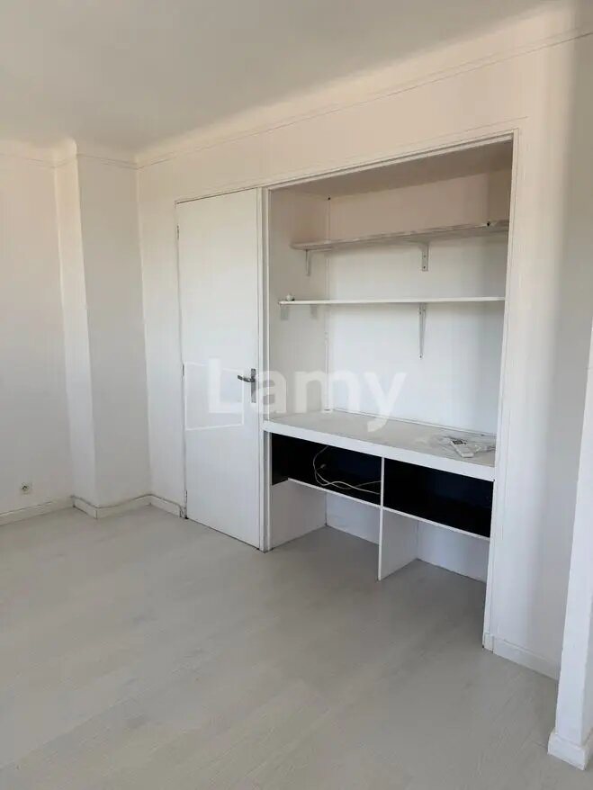 Appartement à louer, 67m², Saint-Chamas