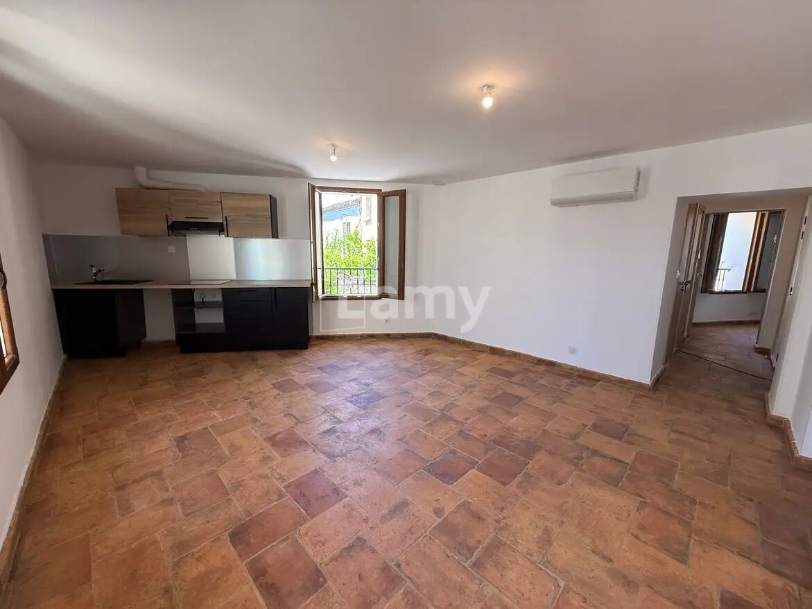 Appartement à louer, 61m², Maillane
