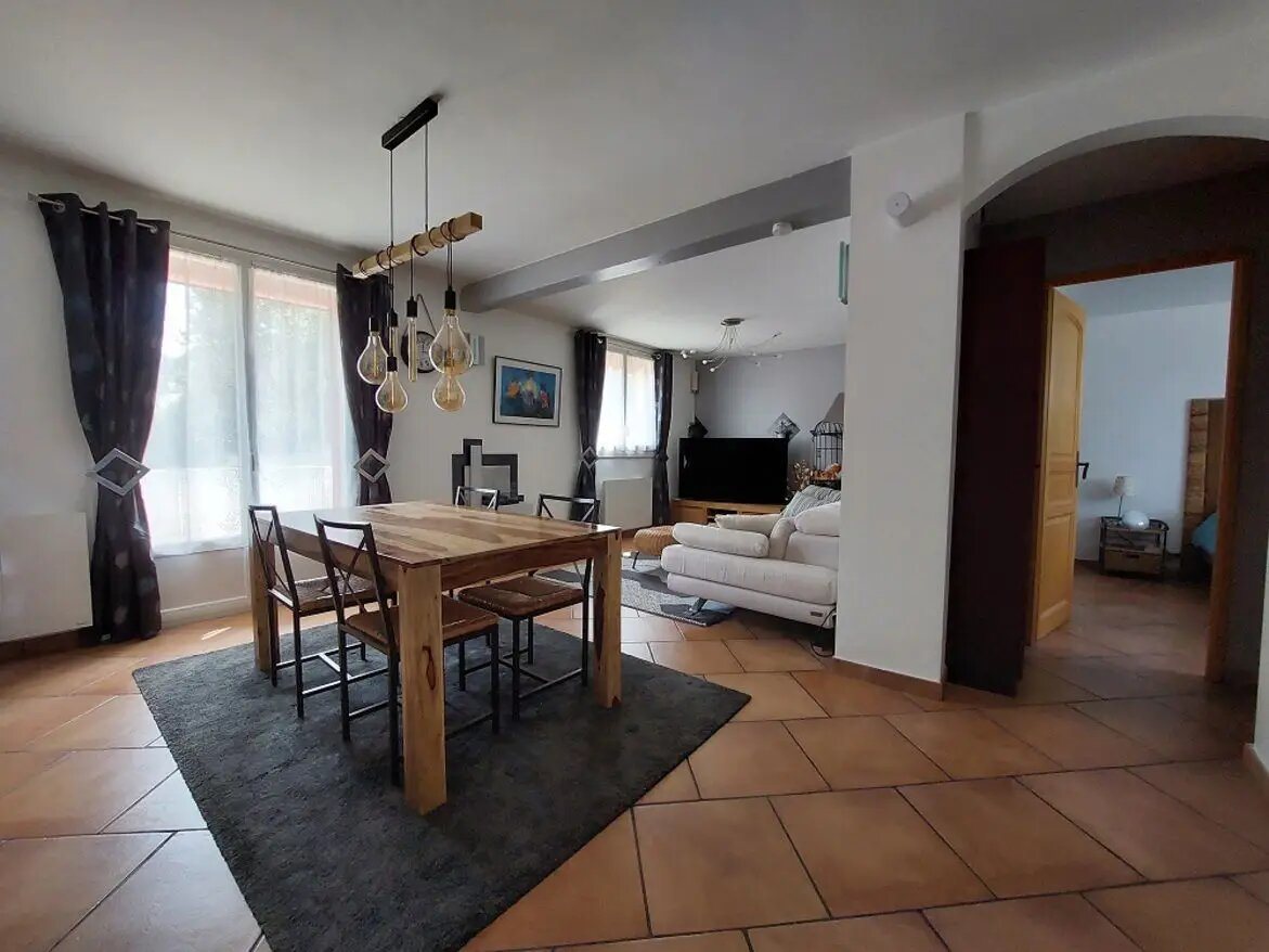 Appartement à louer, 65m², Saint-Chamas