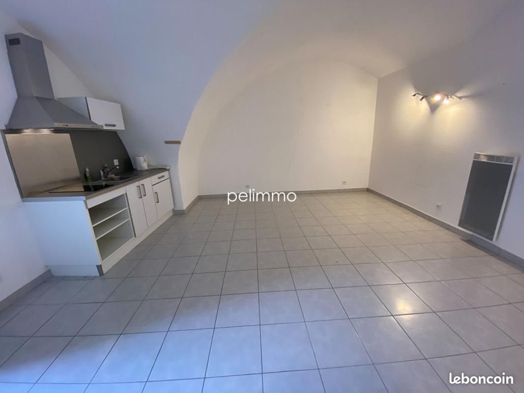 Appartement à louer, 32m², Lançon-Provence