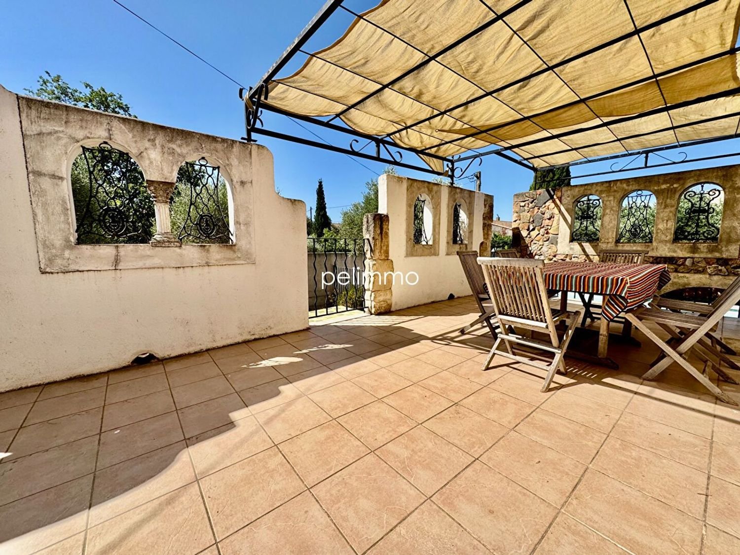 Maison à vendre, 150m², Aureille