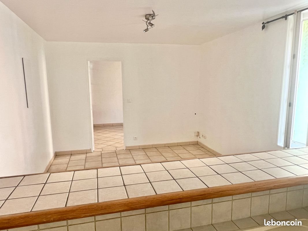Appartement à louer, 38m², Marines