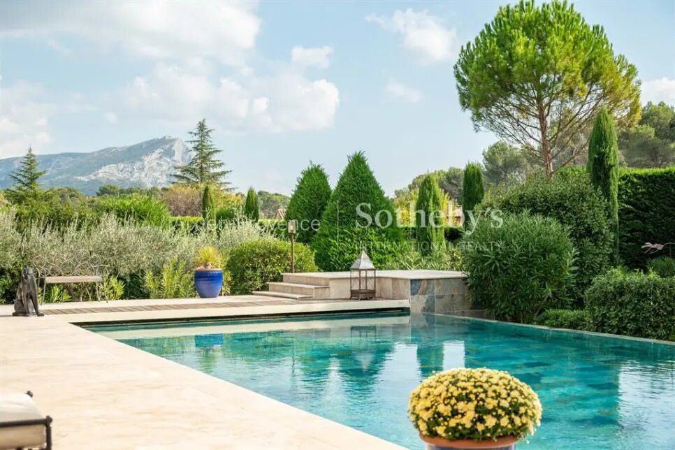 Maison à vendre, 220m², Saint-Marc-Jaumegarde