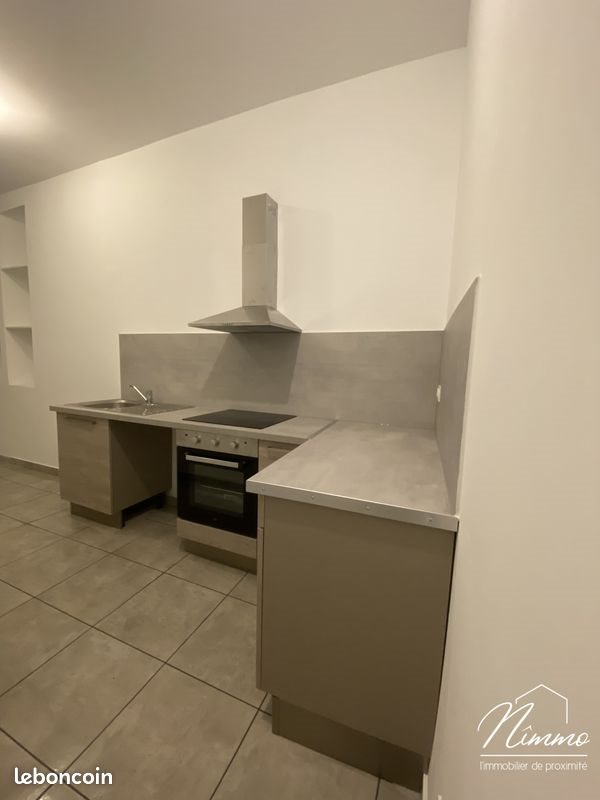 Appartement à louer, 45m², Nîmes
