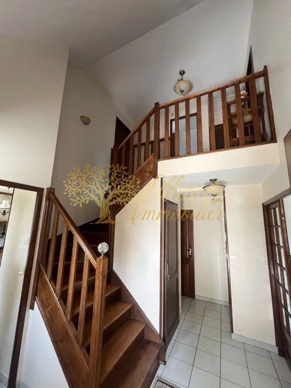 Maison à vendre, 230m², La Queue-en-Brie