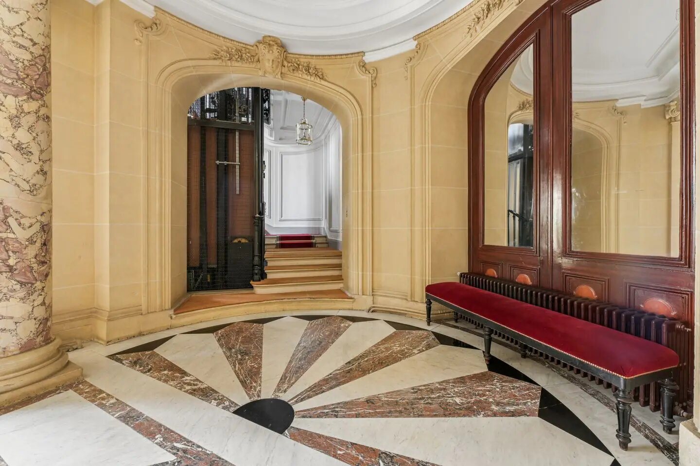 Appartement à louer, 246m², Paris 8ème