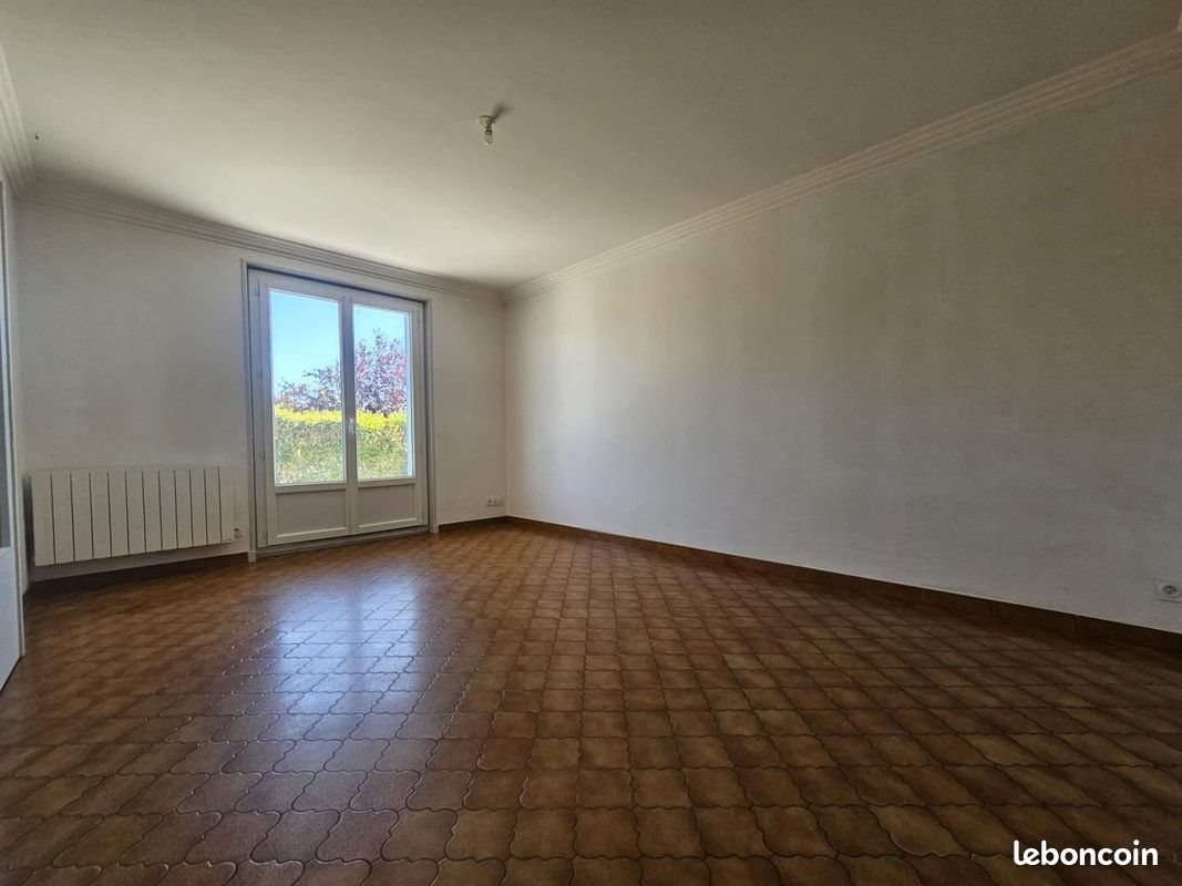Maison à louer, 87m², Feillens