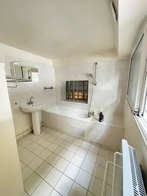 Appartement à louer, 57m², Paris 18ème