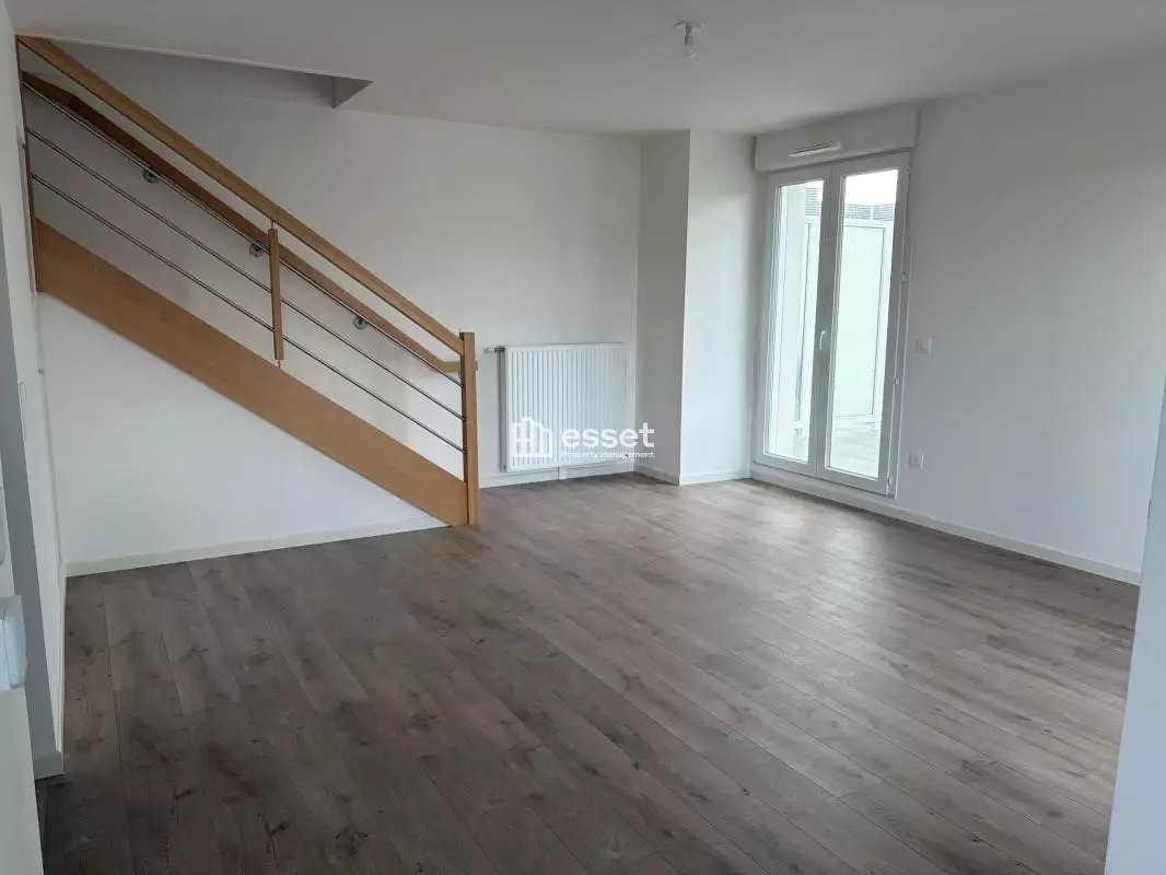 Appartement à louer, 87m², Cergy