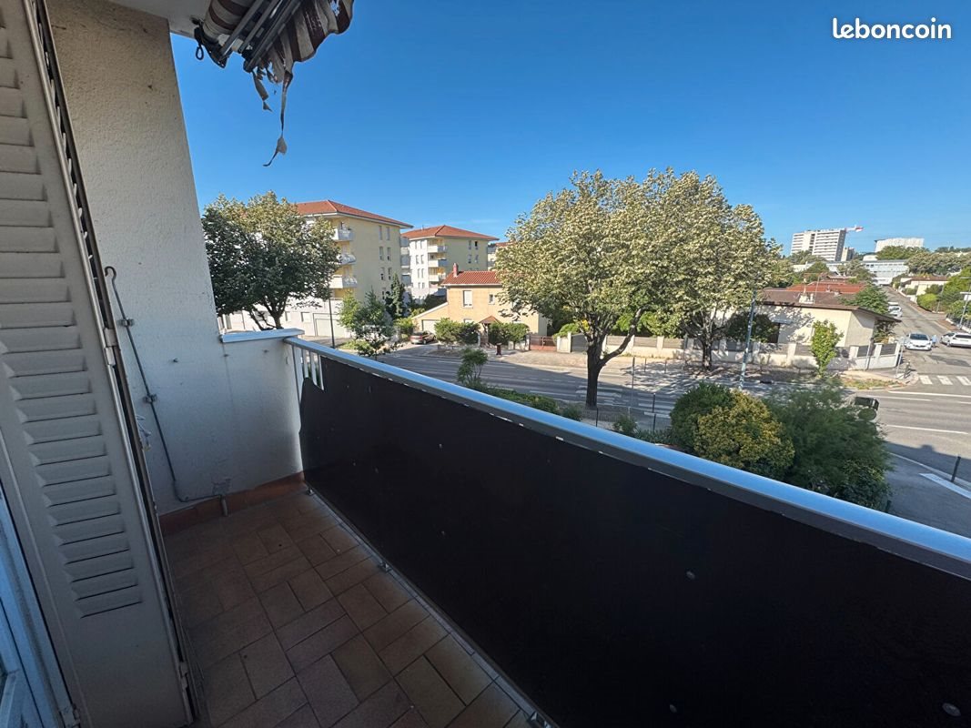 Appartement à louer, 56m², Vénissieux