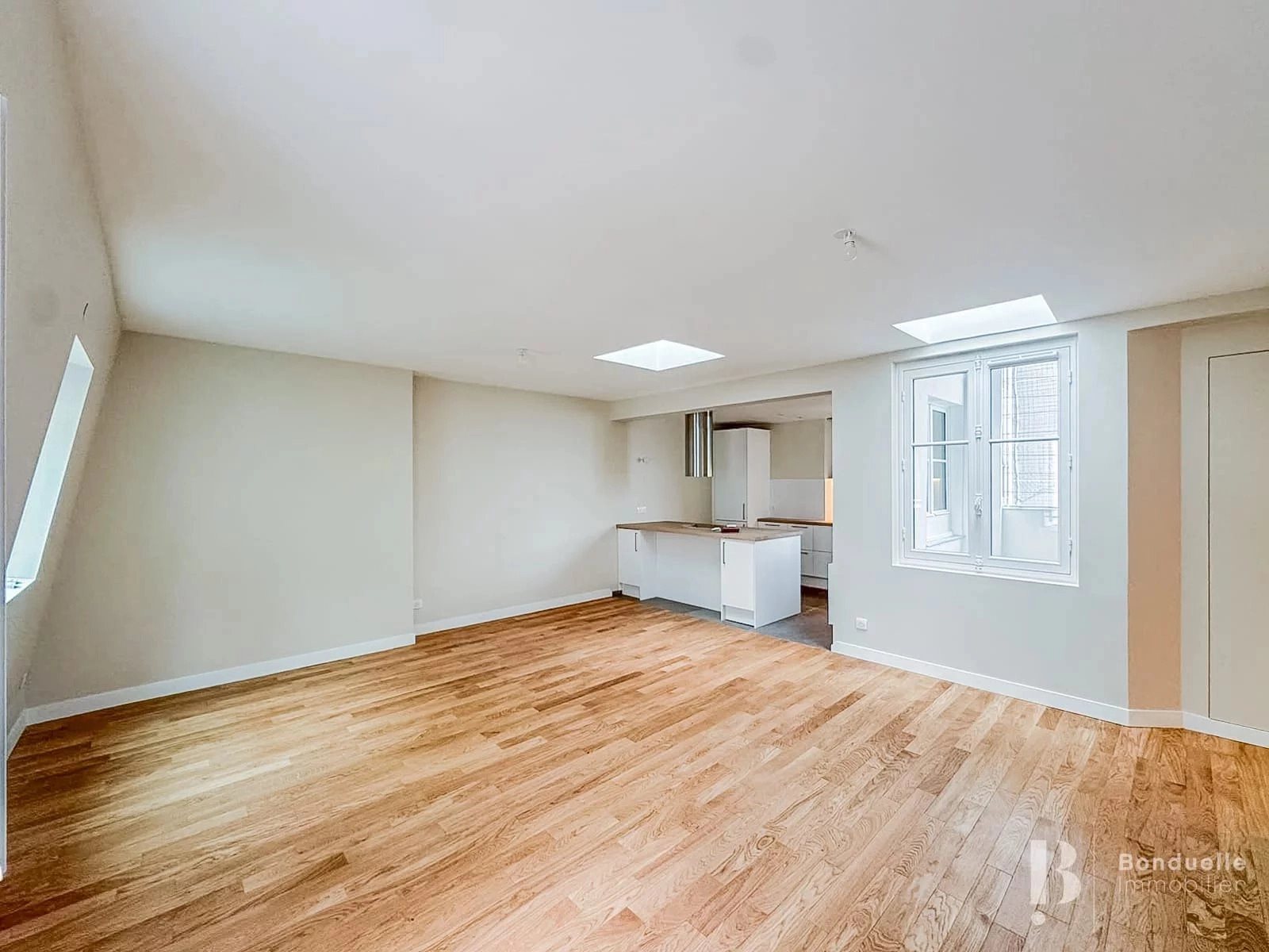 Appartement à louer, 89m², Paris 8ème