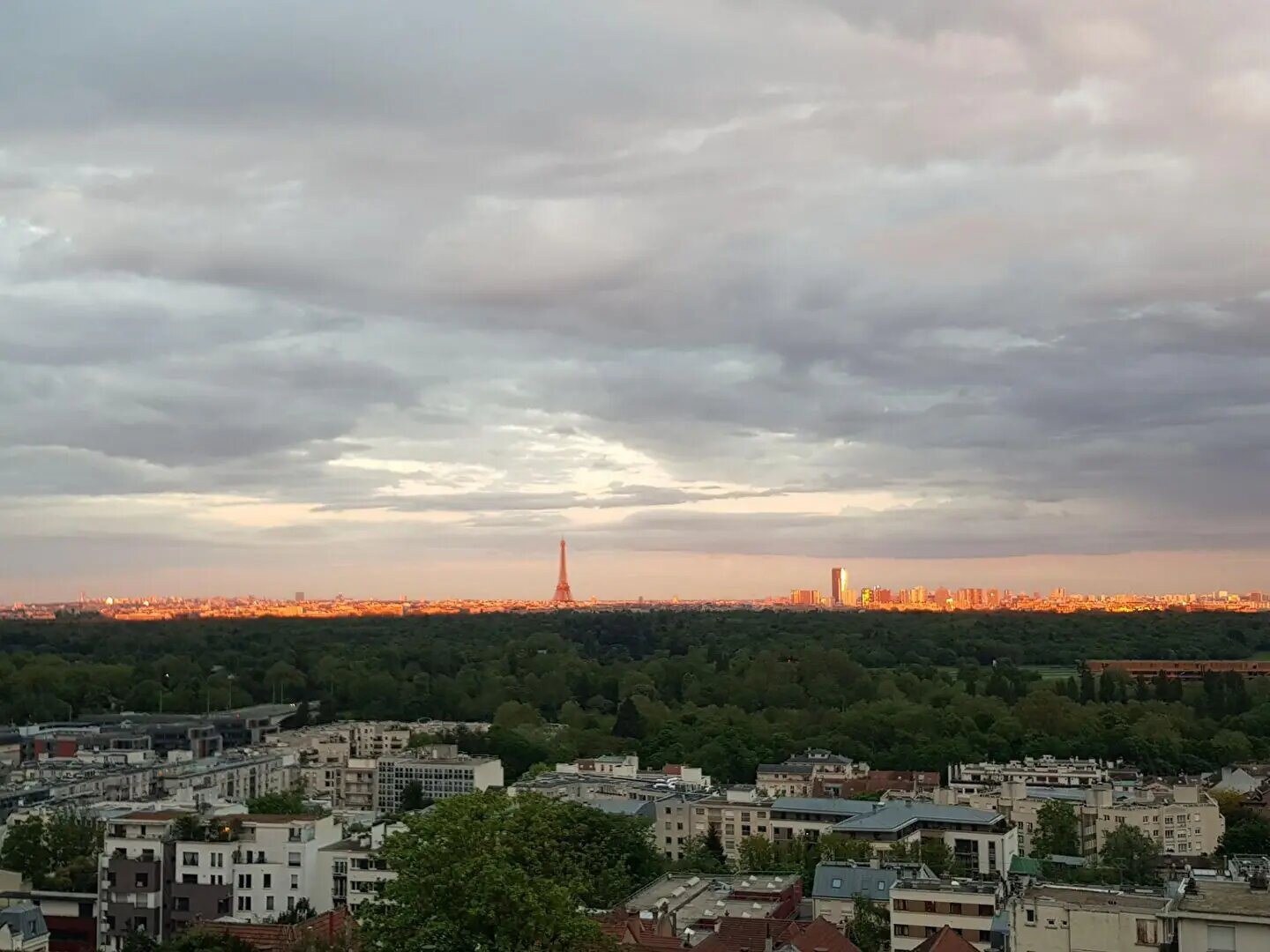 Appartement à louer, 89m², Suresnes