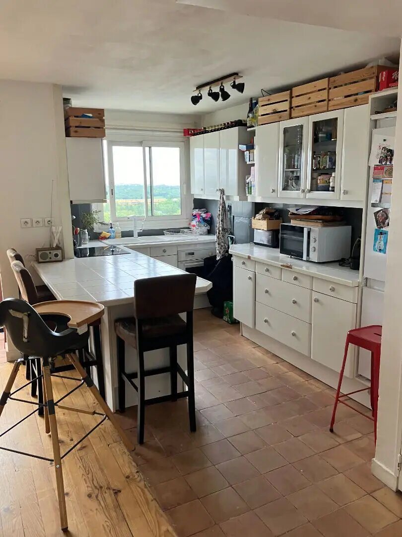 Appartement à louer, 89m², Suresnes