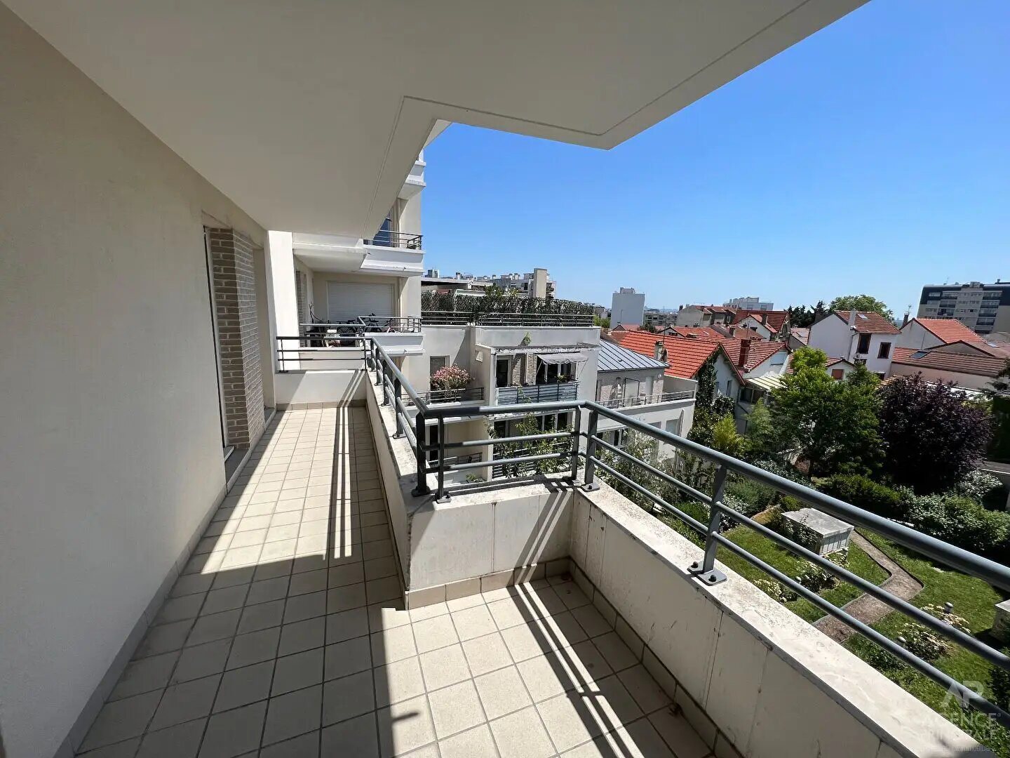 Appartement à louer, 72m², Suresnes