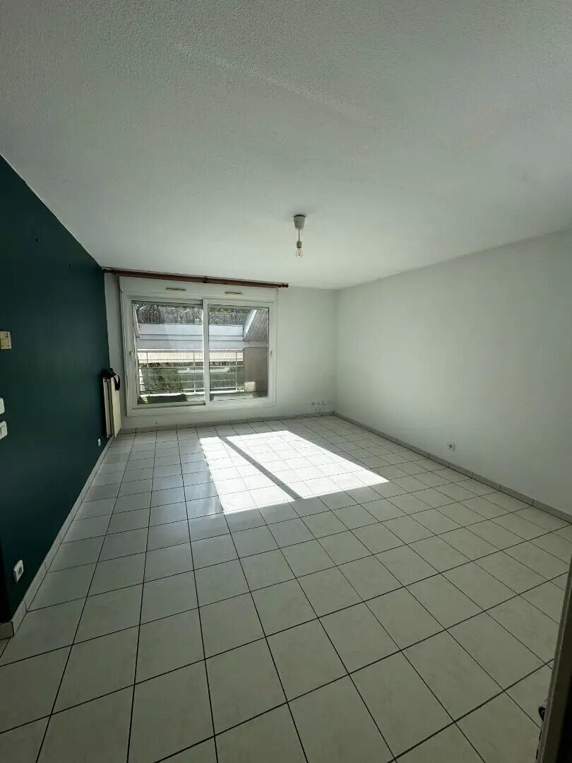 Appartement à louer, 55m², Bron