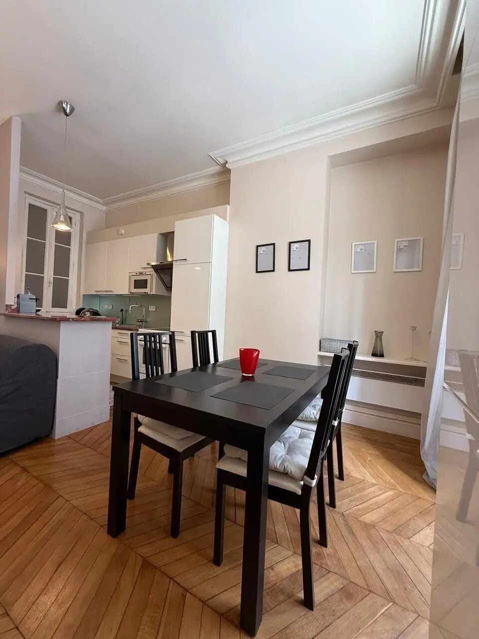 Appartement à louer, 79m², Paris 8ème
