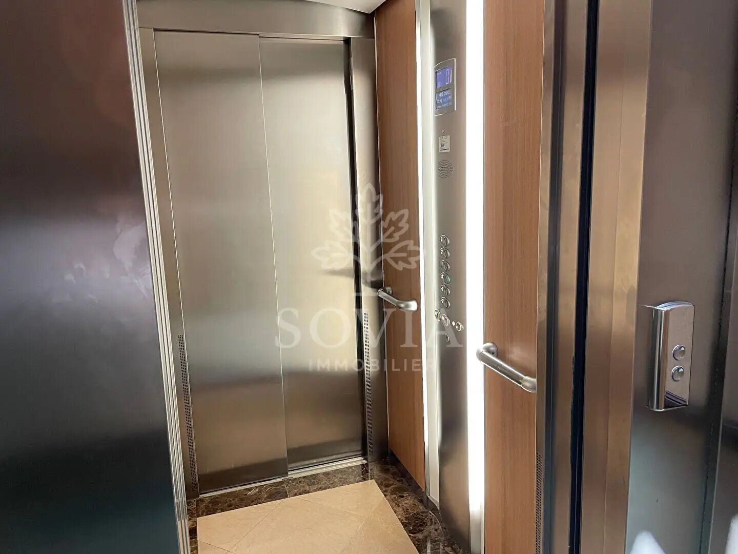 Appartement à louer, 82m², Versailles