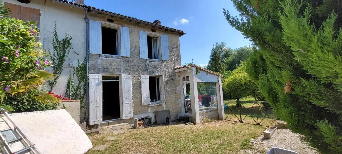 Maison à vendre, 74m², Antezant-la-Chapelle