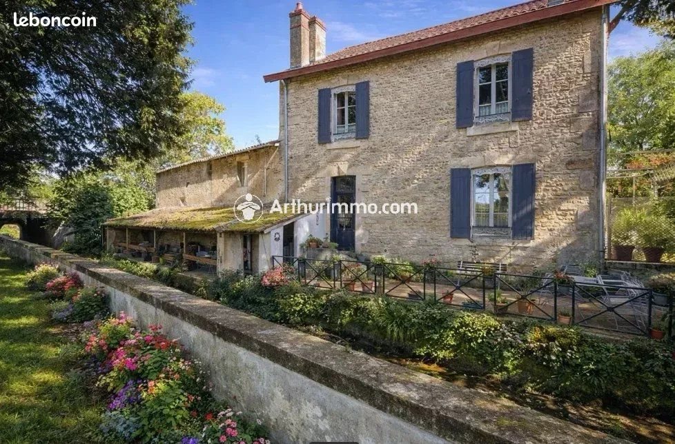 Maison à vendre, 260m², Saint-Jean-d'Angély