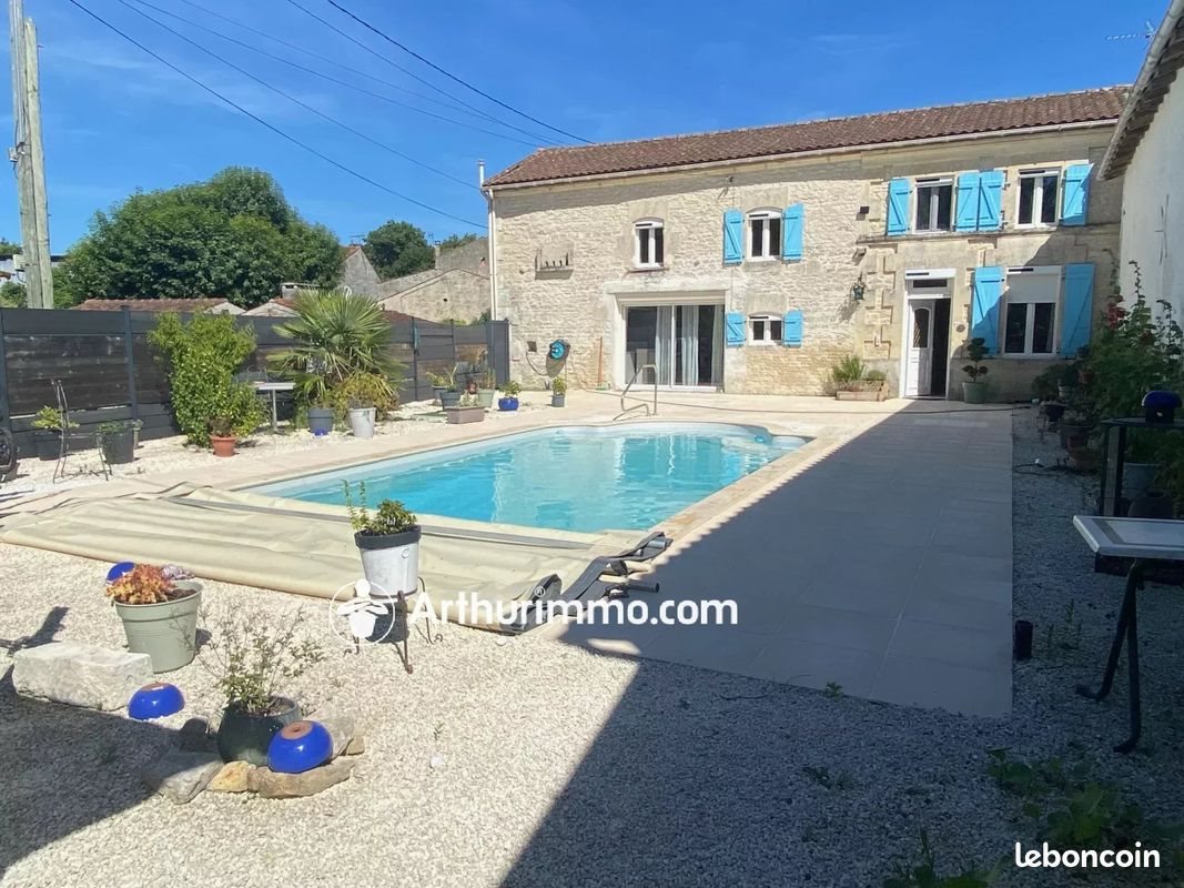 Maison à vendre, 129m², Aujac