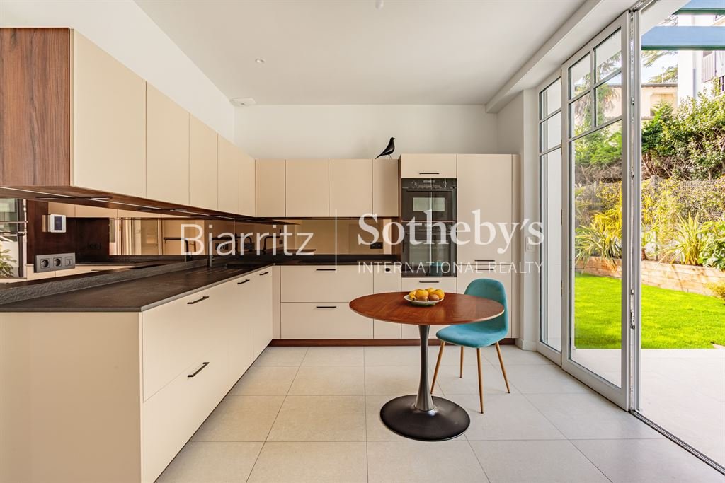 House in Biarritz, Aguiléra, Pyrénées-Atlantiques - View 2