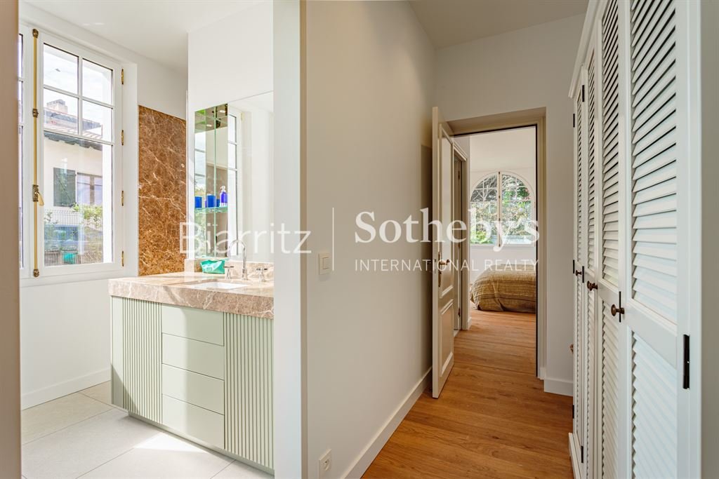 House in Biarritz, Aguiléra, Pyrénées-Atlantiques - View 5