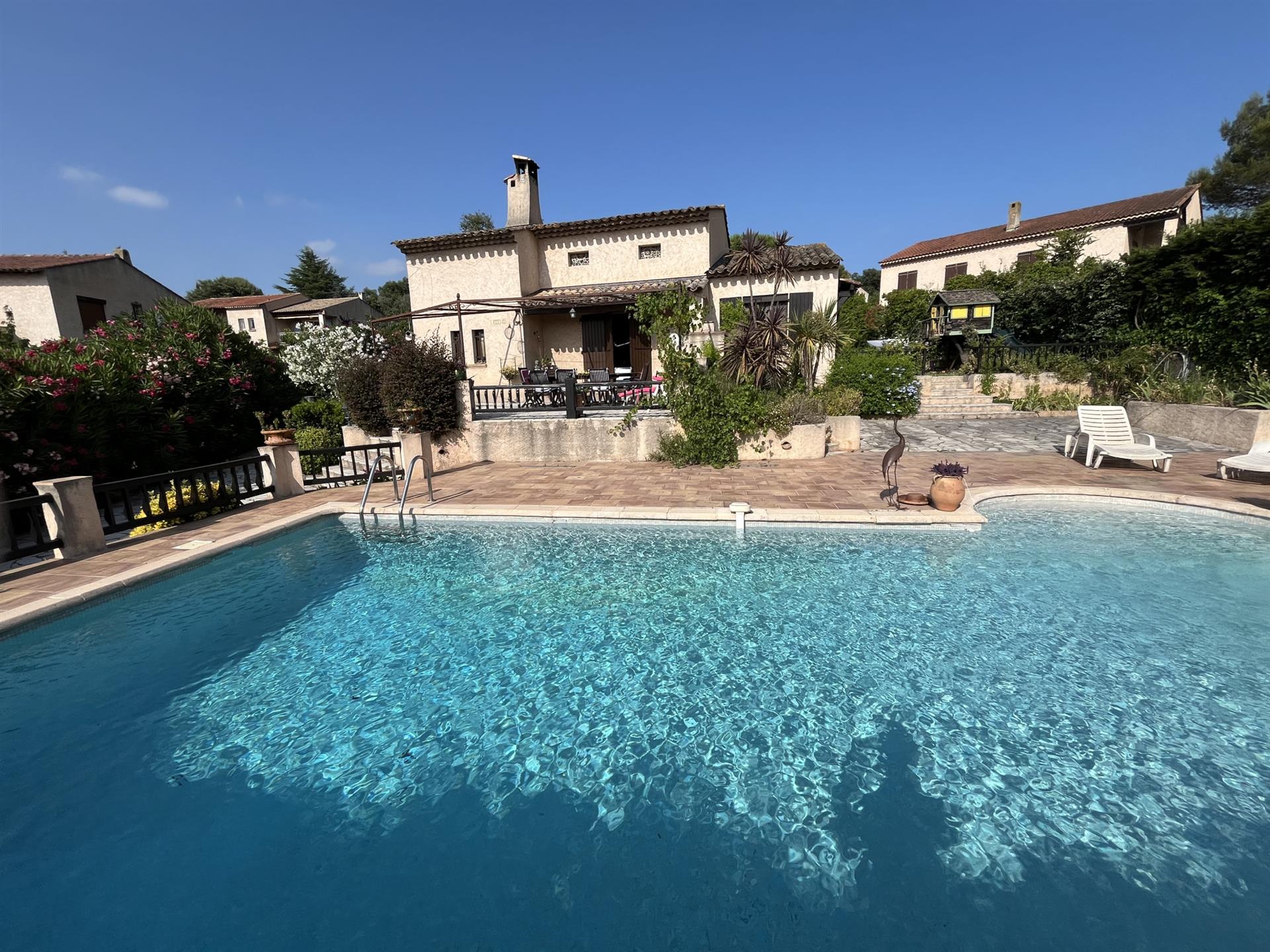 Maison à vendre, 122m², Fréjus