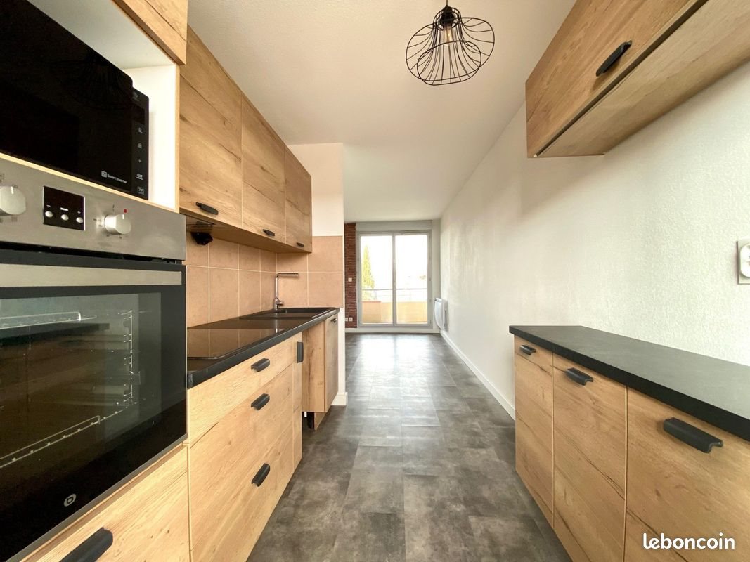Appartement à louer, 49m², Eaunes
