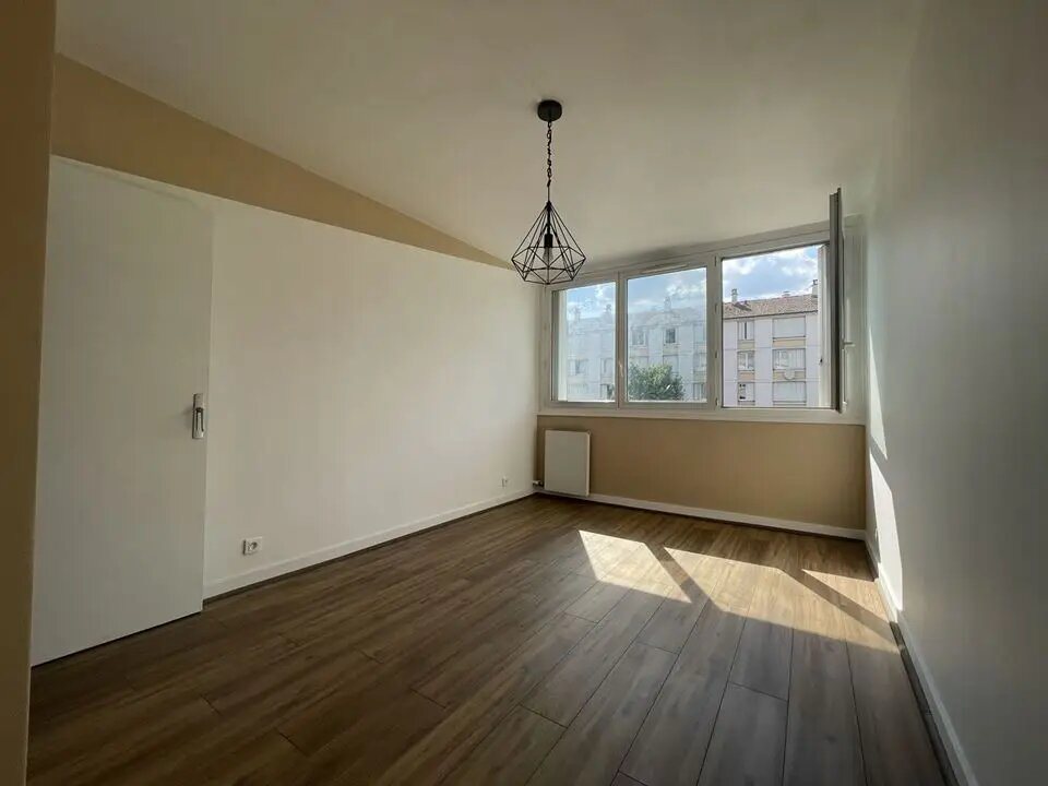 Appartement à vendre, 66m², Villeneuve-Saint-Georges