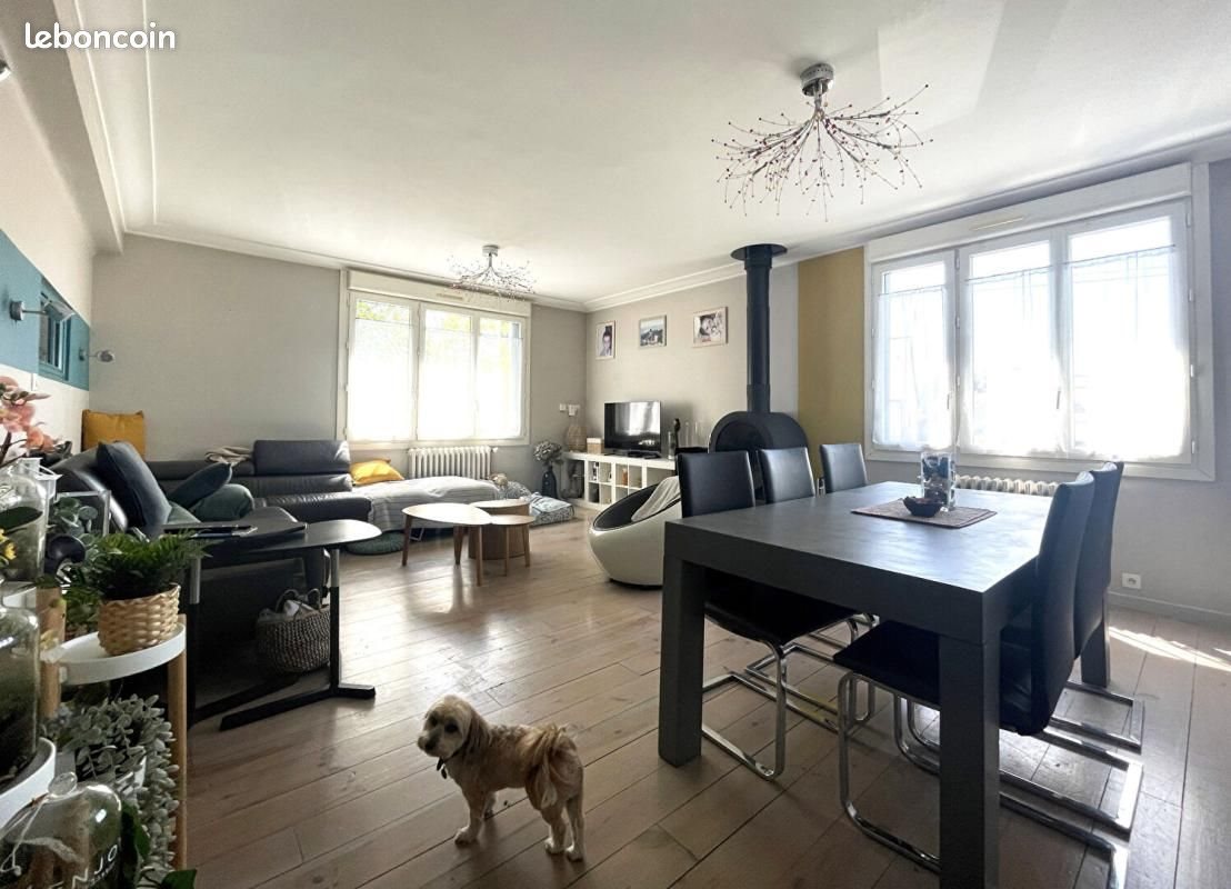 Maison à vendre, 137m², Montfort-sur-Meu